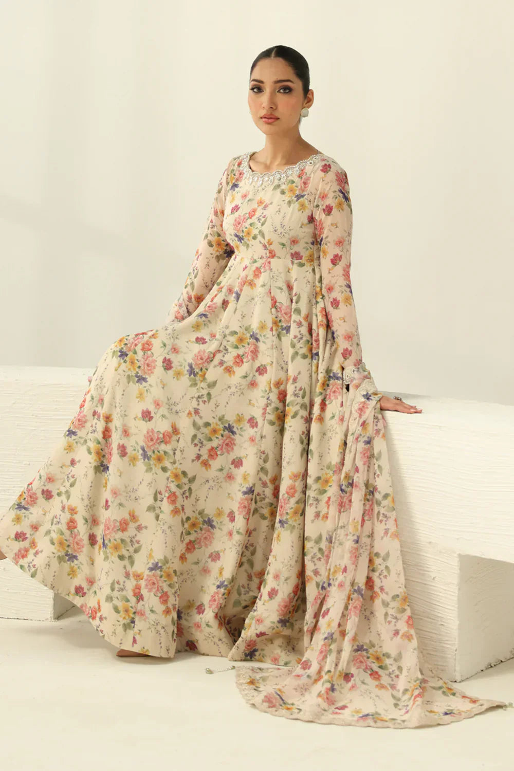 03-Piece Lawn Suit - Ready To Wear